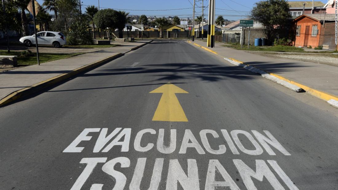 Chilean earthquake: Authorities have caused national panic by mistakenly sending out a tsunami warning after the Antarctic earthquake